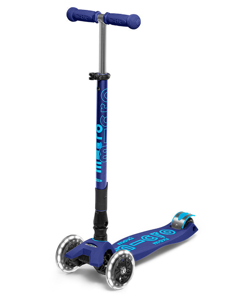 Navy Maxi Micro Deluxe Foldable Scooter 